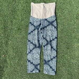 Selling Motherhood Maternity Leggings Women’s Size Small Blue floral